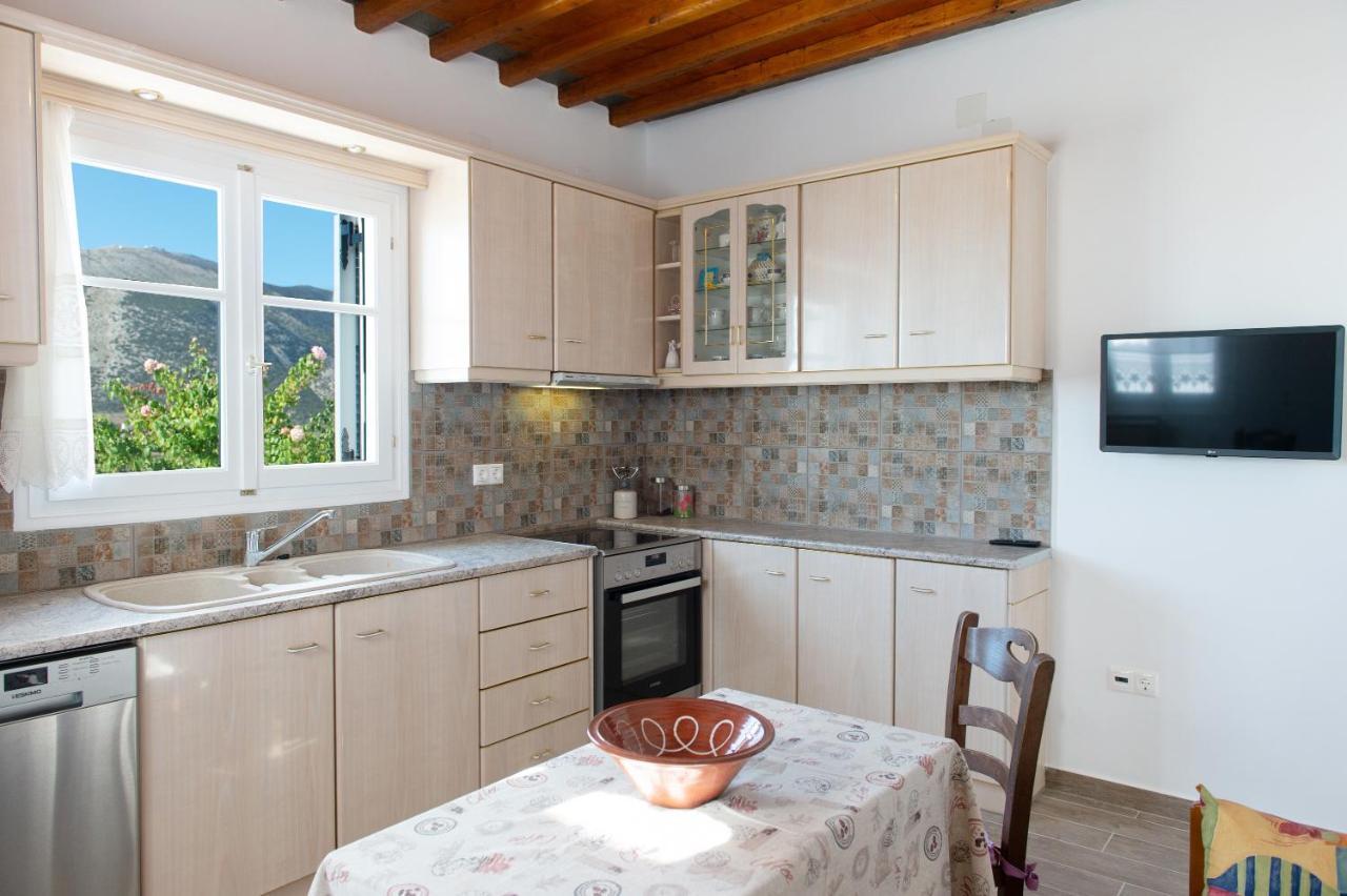Mosxa House Apartment Artemonas Bagian luar foto
