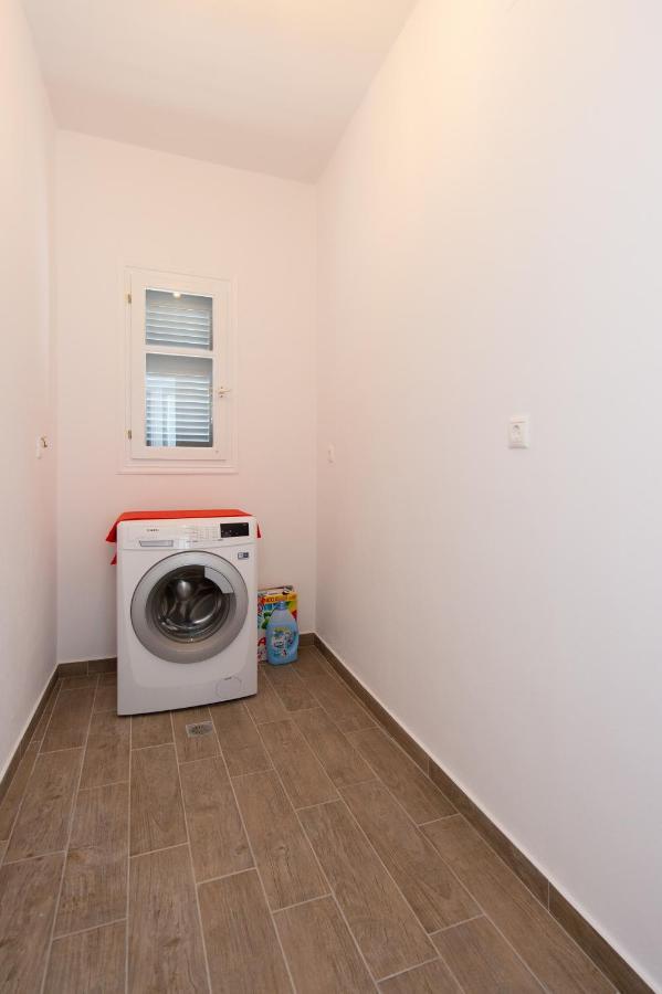 Mosxa House Apartment Artemonas Bagian luar foto